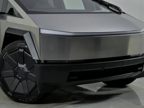 Used 2025 Tesla Cybertruck Cyberbeast AWD/4WD image 3