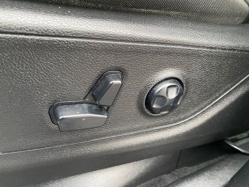 Used 2019 RAM 1500 Big Horn image 12