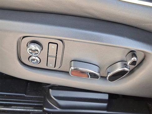 Used 2017 Bentley Mulsanne Speed image 16