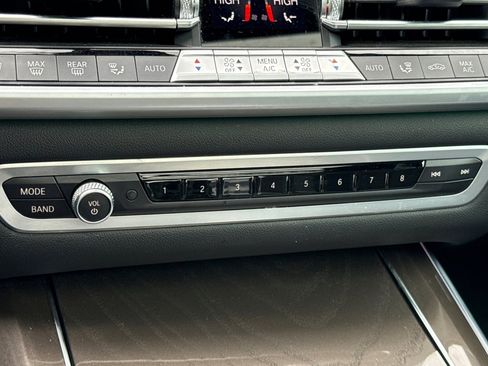 Used 2022 BMW X5 xDrive40i w/ Climate Comfort Package image 24