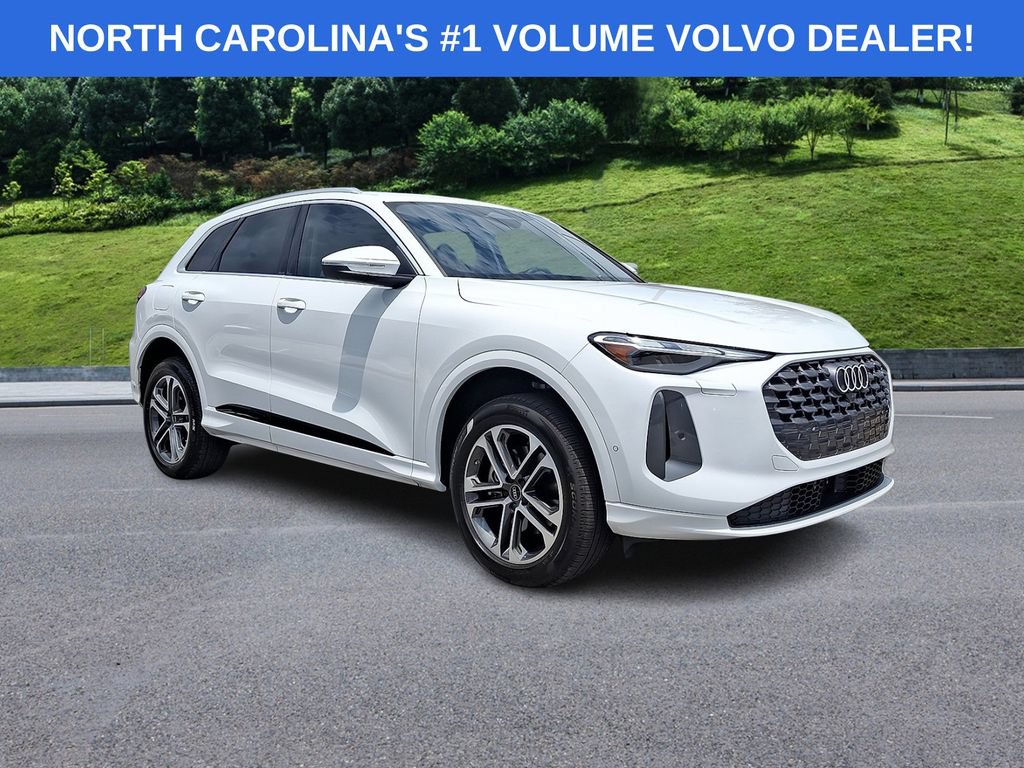 Used 2025 Audi Q5 Premium AWD/4WD image 1