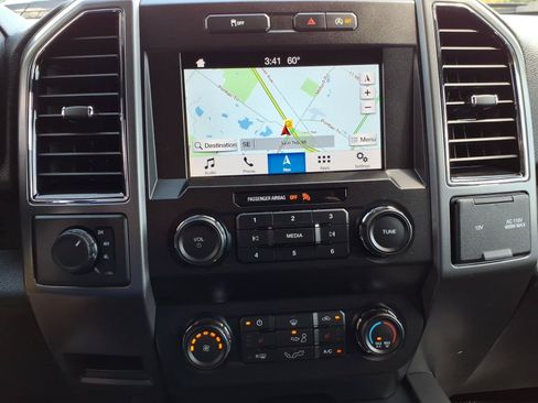 Used 2019 Ford F150 XLT w/ Equipment Group 302A Luxury AWD/4WD image 17
