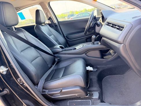 Used 2019 Honda HR-V Touring image 13