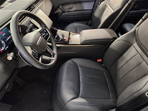 Used 2025 Land Rover Range Rover Sport SE image 14