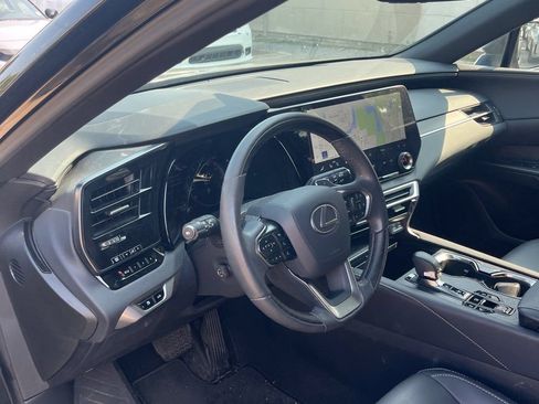 Used 2024 Lexus RX 350 Premium w/ Accessory Package (Z1) AWD/4WD image 9