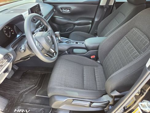 Certified 2025 Honda HR-V LX image 12