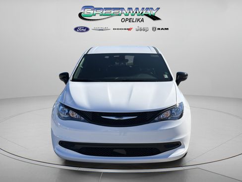 New 2026 Chrysler Voyager LX FWD image 4