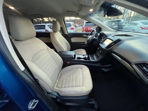 Used 2020 Ford Edge SE image 8