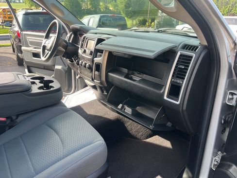Used 2016 RAM 1500 Classic SLT AWD/4WD image 37