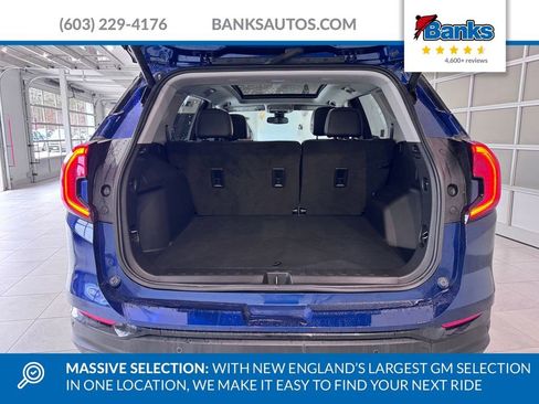 Certified 2022 GMC Terrain SLT w/ Elevation Edition image 11