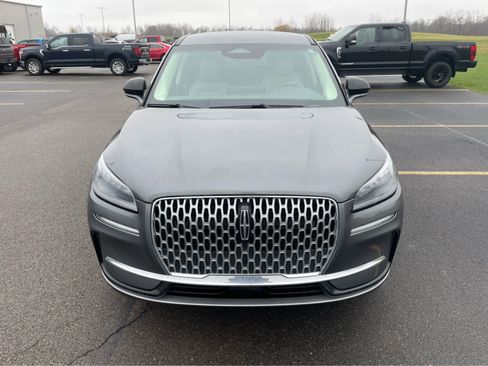 Used 2024 Lincoln Corsair AWD image 2