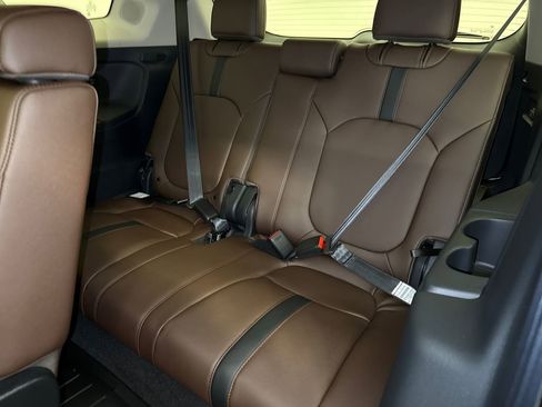 New 2026 Honda Pilot Touring image 18