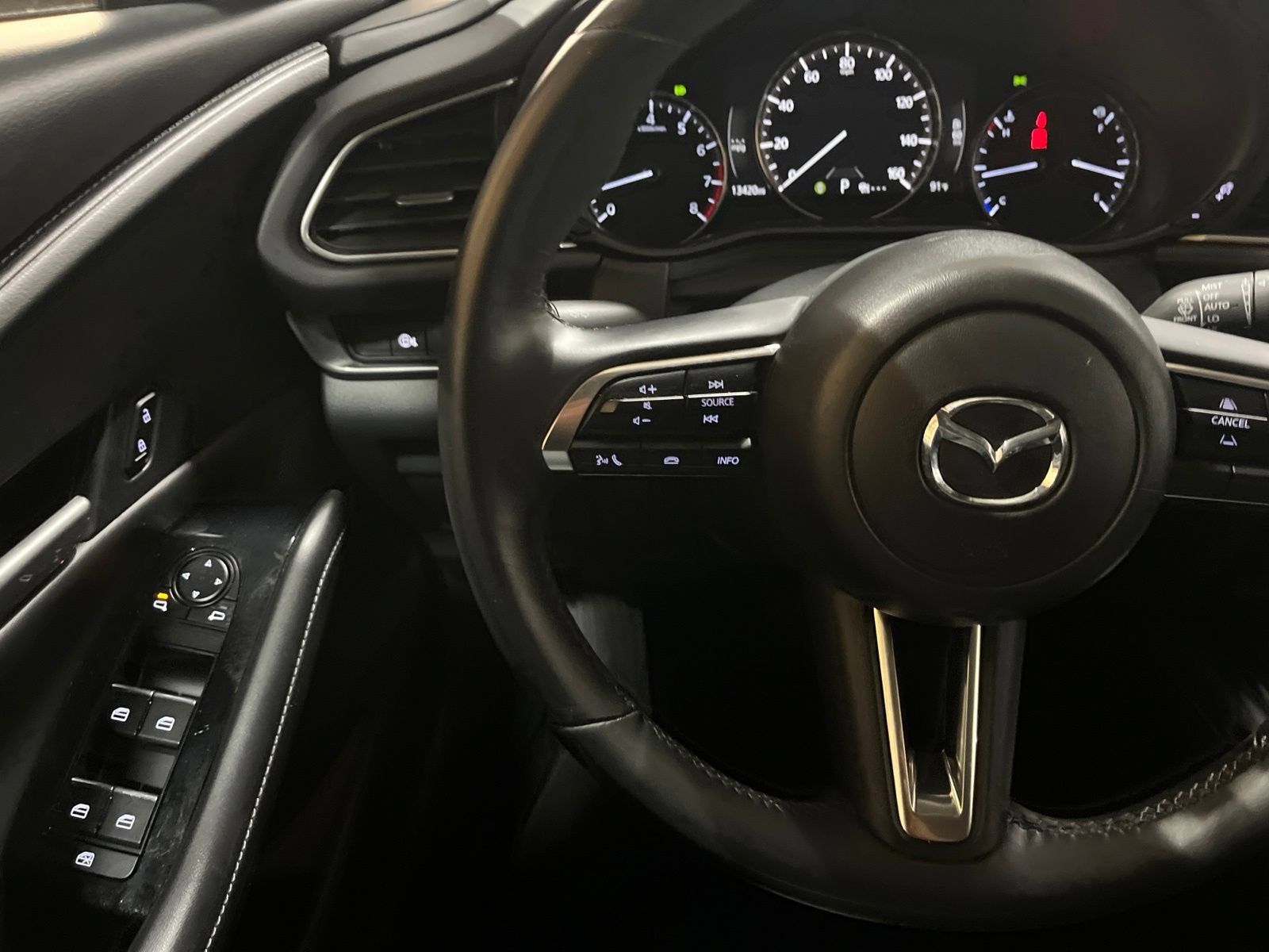 Certified 2024 MAZDA CX-30 AWD 2.5 S w/ Select Sport Pkg image 21