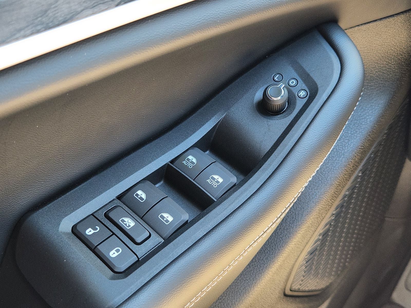 New 2026 Jeep Grand Cherokee Limited AWD/4WD image 31