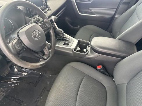 Used 2021 Toyota RAV4 LE AWD/4WD image 21