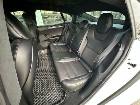 Used 2021 Tesla Model S Plaid image 22