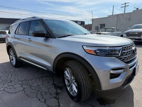 Used 2023 Ford Explorer Limited image 9