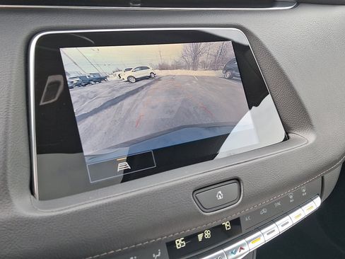 Certified 2023 Cadillac XT4 Luxury w/ Cold Weather Package image 21