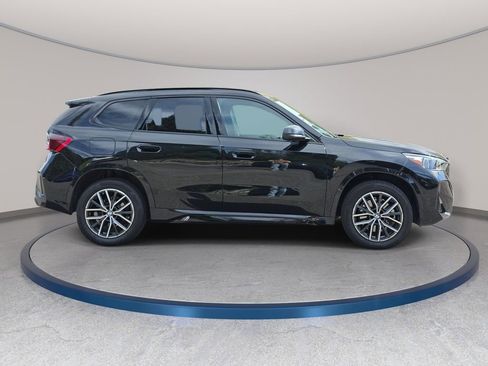 Used 2026 BMW X1 xDrive28i w/ M Sport Package AWD/4WD image 5