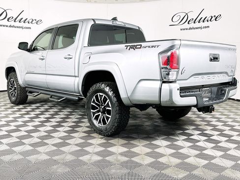 Used 2023 Toyota Tacoma TRD Sport image 4