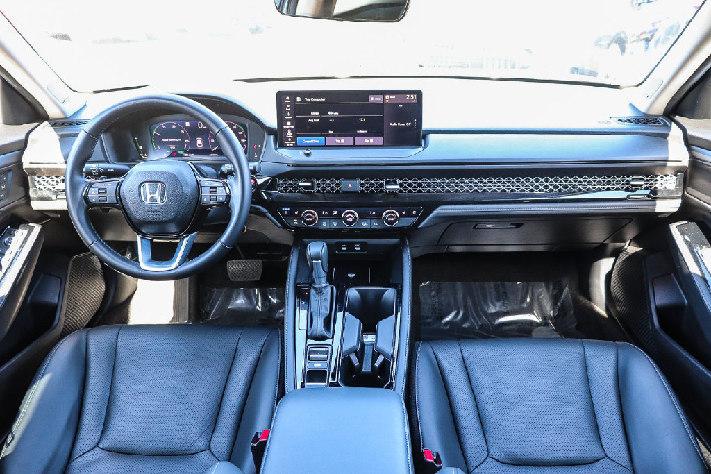 Used 2024 Honda Accord Touring image 12