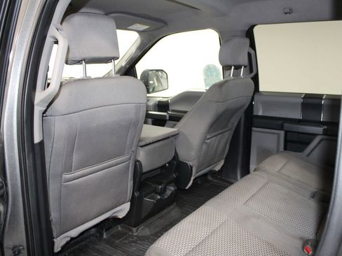 Used 2016 Ford F150 XLT image 25