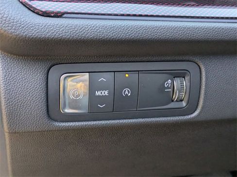 Certified 2024 Chevrolet Traverse RS image 15