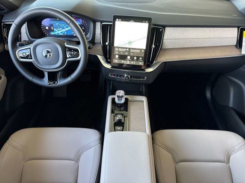 New 2026 Volvo XC90 B5 Core image 12