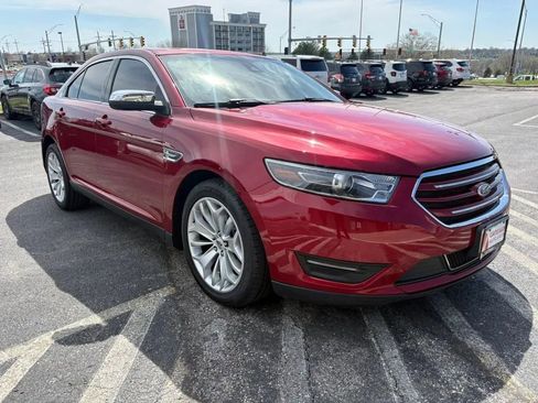 Used 2017 Ford Taurus Limited image 7