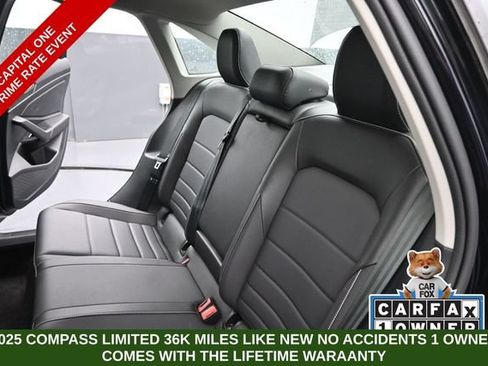 Used 2024 Volkswagen Jetta SE FWD image 17