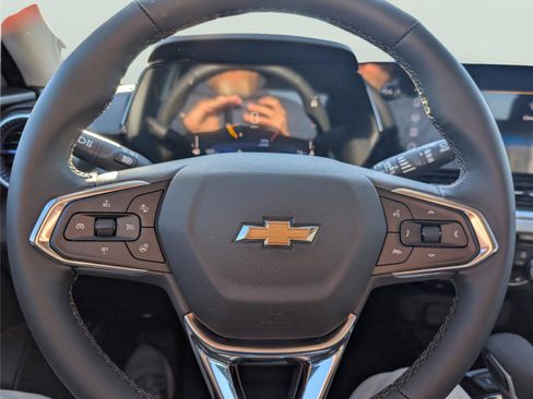 New 2026 Chevrolet Trax LT w/ Driver Confidence Package image 32