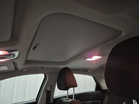 Used 2022 Hyundai Elantra SEL w/ Convenience + Premium Package image 32