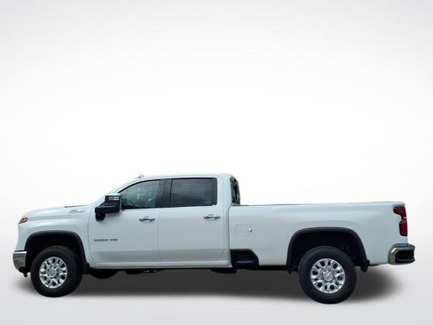 New 2026 Chevrolet Silverado 3500 LTZ w/ LTZ Plus Package AWD/4WD image 8