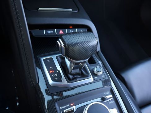 Used 2018 Audi R8 V10 image 24