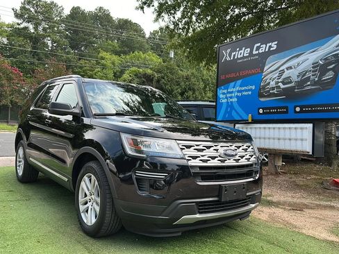 Used 2018 Ford Explorer XLT AWD/4WD image 1