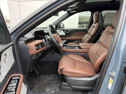 New 2026 Lincoln Aviator Reserve image 5