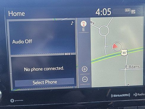 Used 2020 Toyota Highlander XLE image 11