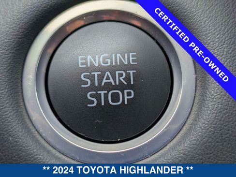 Used 2024 Toyota Highlander Platinum FWD image 37
