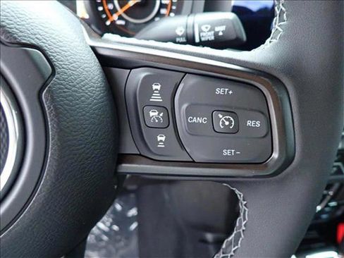 New 2025 Jeep Gladiator Sport AWD/4WD image 13