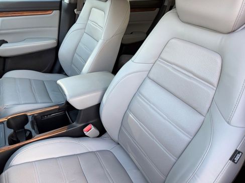 Used 2020 Honda CR-V Touring image 10
