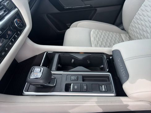 Certified 2022 Nissan Pathfinder SV w/ SV Premium Package image 28