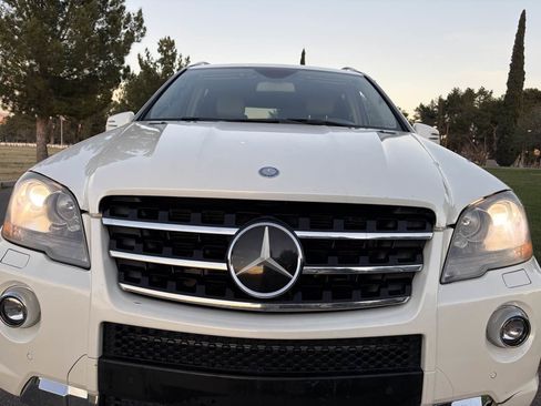 Used 2011 Mercedes-Benz ML 63 AMG 4MATIC image 16