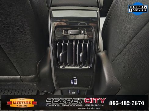 Used 2024 Jeep Compass Latitude w/ Sun and Sound Group image 27