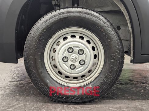Used 2025 RAM ProMaster 2500 w/ Convenience Group FWD image 14