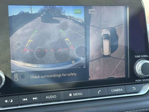 Used 2021 Nissan Rogue SV w/ Premium Package image 18