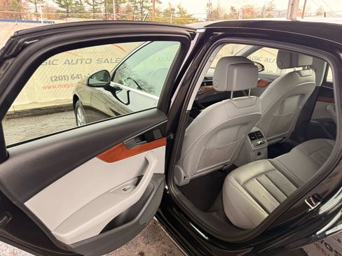 Used 2021 Audi A4 2.0T Premium w/ Convenience Package image 17