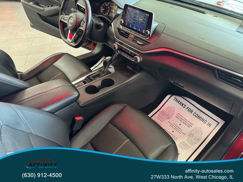 Used 2019 Nissan Altima 2.5 SR w/ SR Premium Package image 18