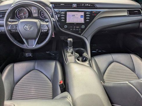 Used 2020 Toyota Camry SE image 15