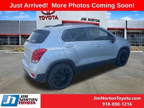 Used 2021 Chevrolet Trax LT w/ Sport Edition image 6