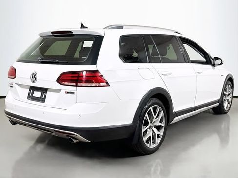 Used 2019 Volkswagen Golf Alltrack S AWD/4WD image 4